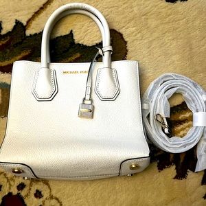 - Michael Kors Mercer Small Pebbled Leather Crossbody Bag white